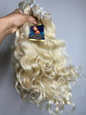 Signature Blonde Wavy